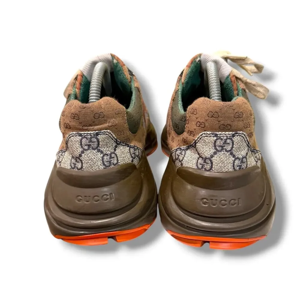 Gucci extremely clean